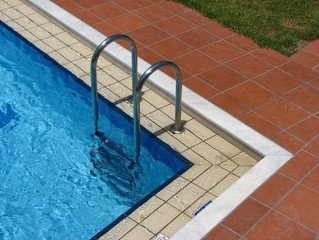 pool-1417328